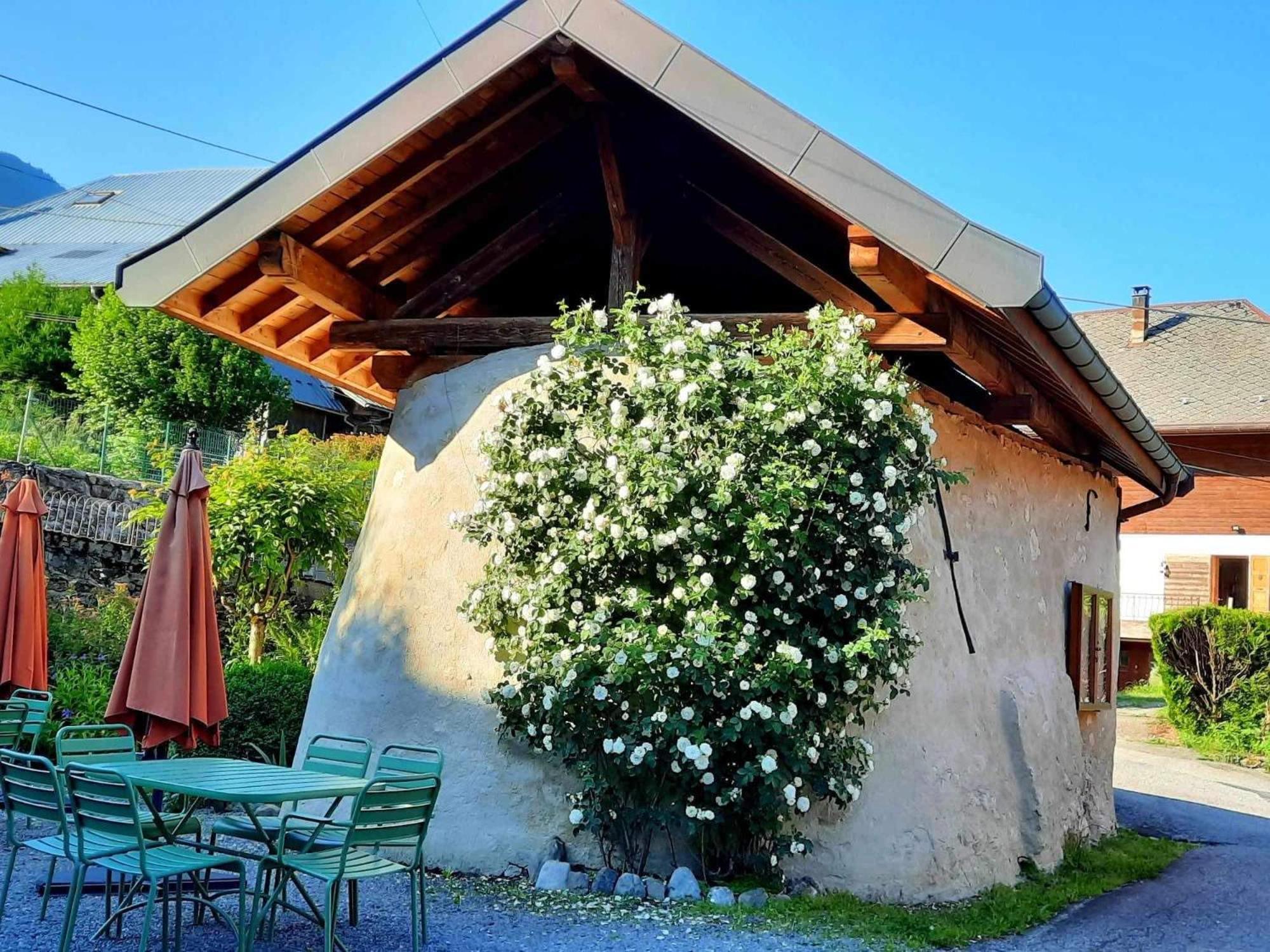 Au Refuge De Blanche Bed & Breakfast Seythenex Exterior photo